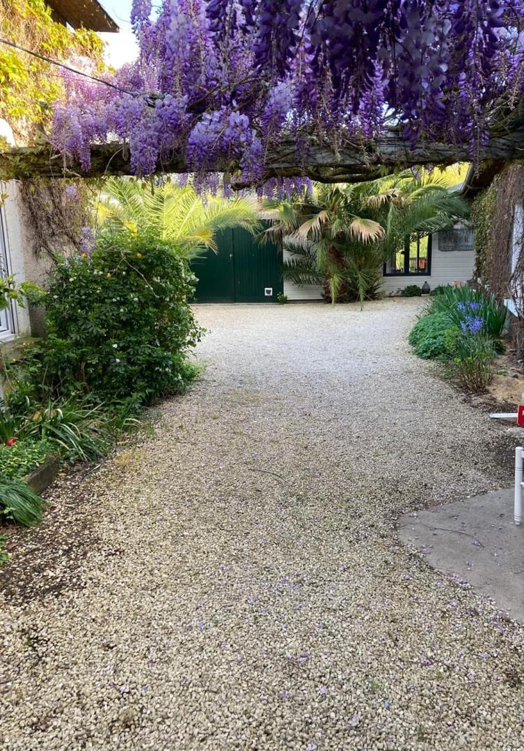 La Berge Du Clain - Joli Appartement A Poitiers Buitenkant foto